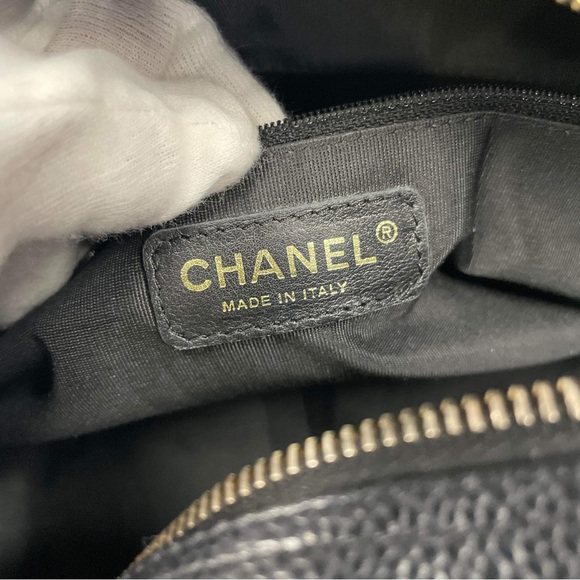 CHANEL Black Quilted Caviar Leather Boston Bag - Picture 14 of 16